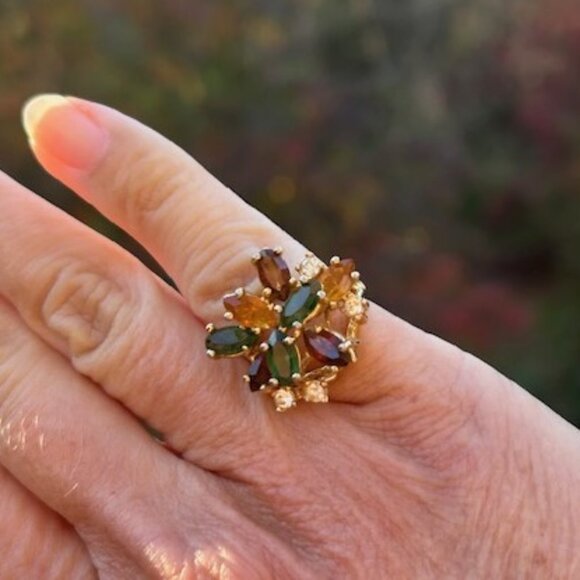 8KT HGE Classic Cluster Rhinestone Gold Cocktail RING - Picture 1 of 9